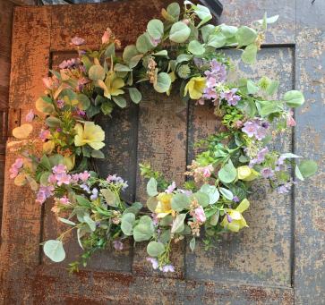 Buttercup Wildflowers Wreath 24in