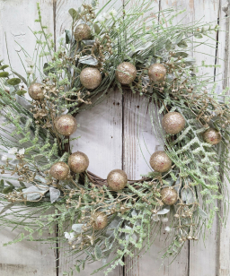 Golden Holiday Embrace 24in Wreath