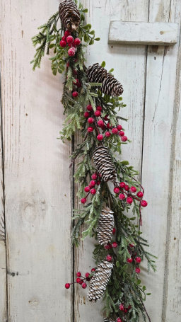 Crimson & Pine Garland