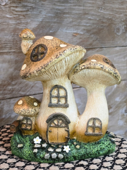 Mushroom House Trio 8.5x5x9in