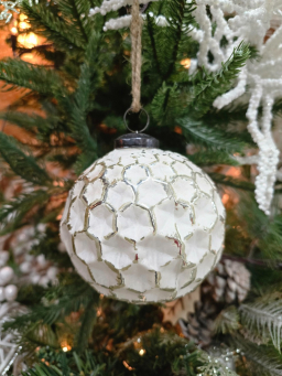 GLASS ORNAMENTS 4x4x4in