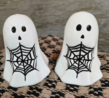 Spider Web Ghost Salt & Pepper Shakers 2.5x2.5x3in