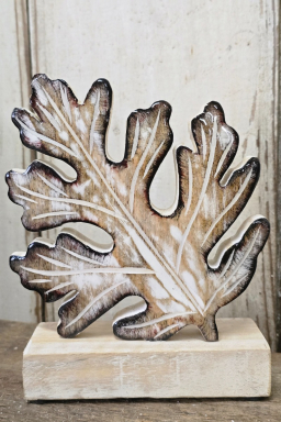 Timbered Treasure Leaf 6x8in